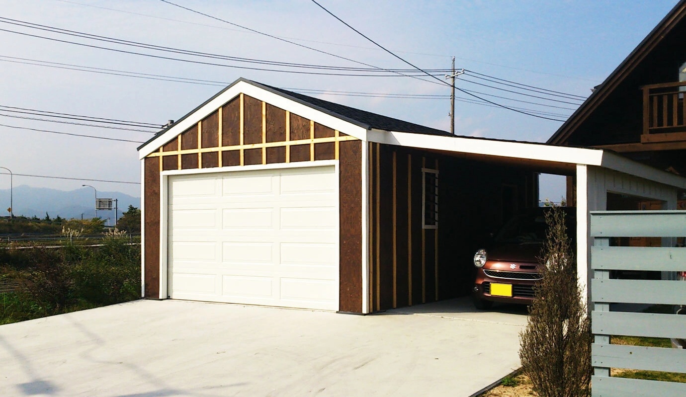 カーポート付きガレージ・車庫